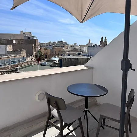 Moonstone Boutique Living 4*
